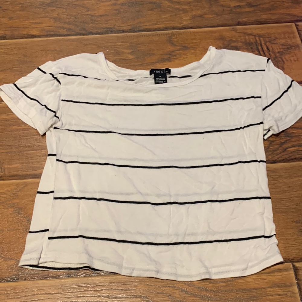 horizontal striped crop top
